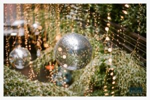 Bacatá Eventos - Montajes fantasía en pista de baile con bolas disco