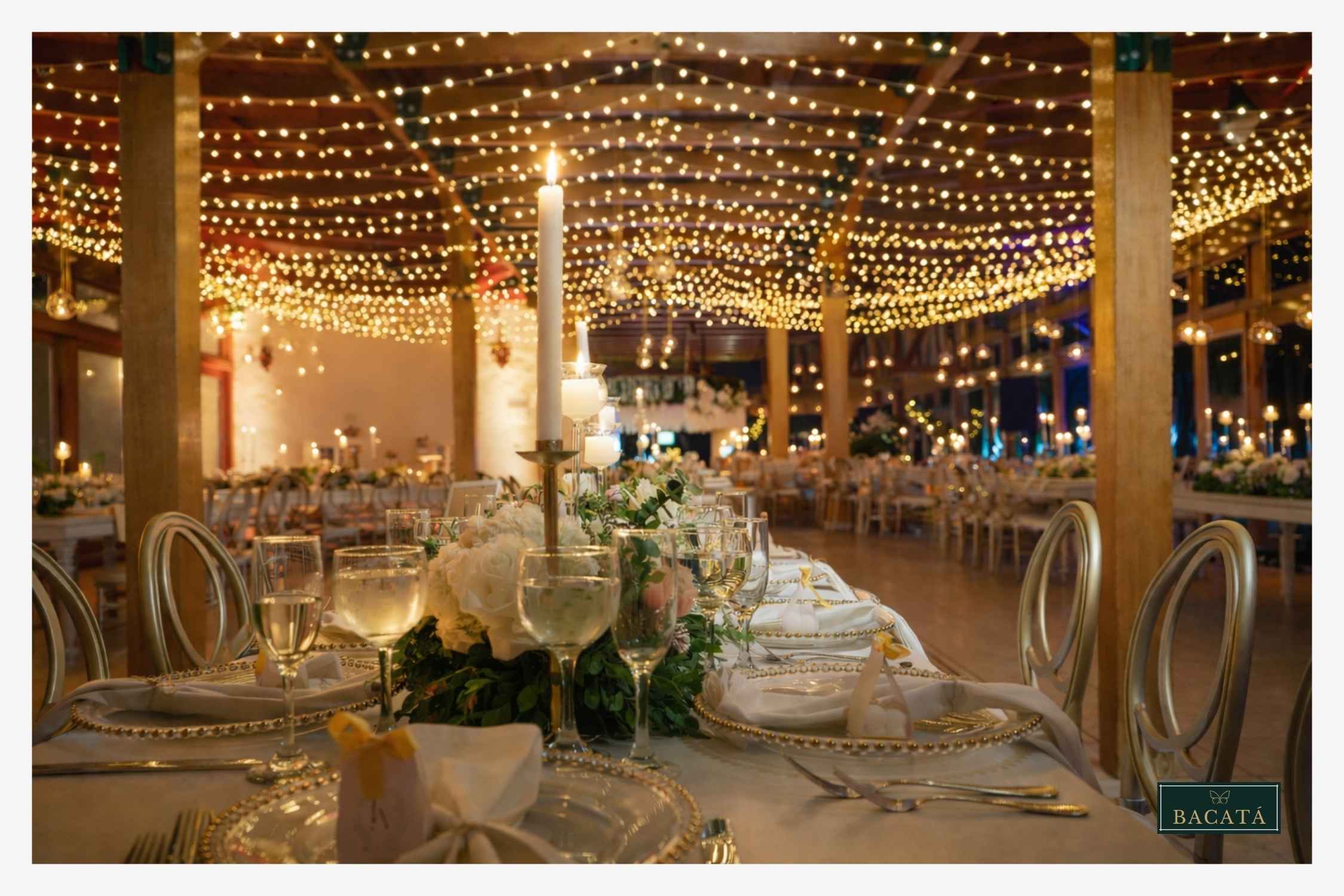 Bacatá Eventos - Decoración de techos con luces